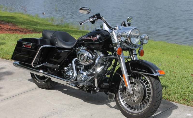 Picture of 2011 Harley Davidson Road King